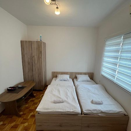 Apartmani Hadzic Zivinice エクステリア 写真
