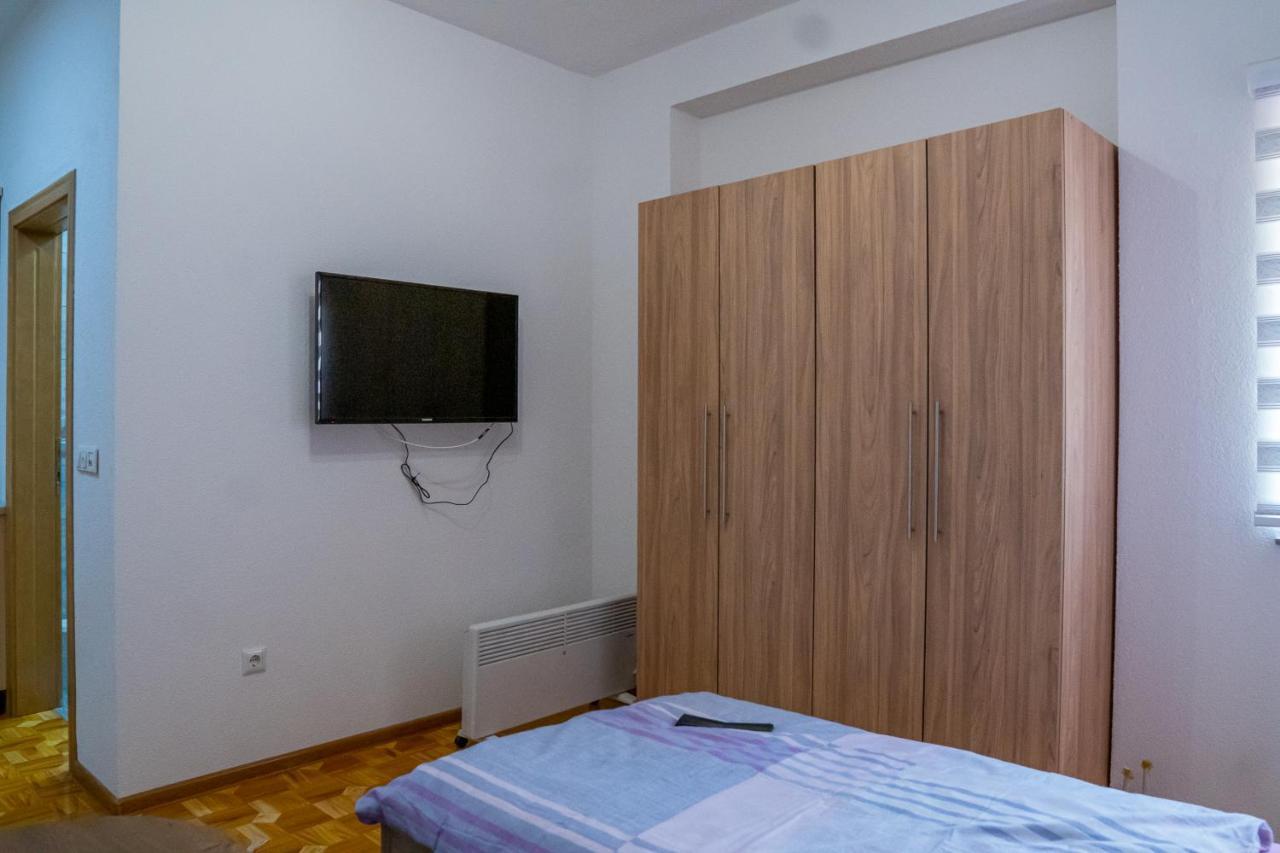 Apartmani Hadzic Zivinice エクステリア 写真