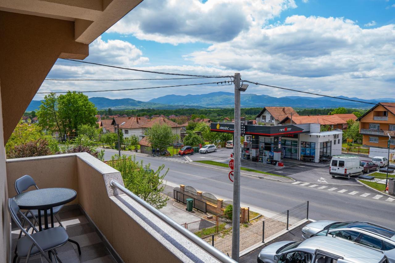 Apartmani Hadzic Zivinice エクステリア 写真