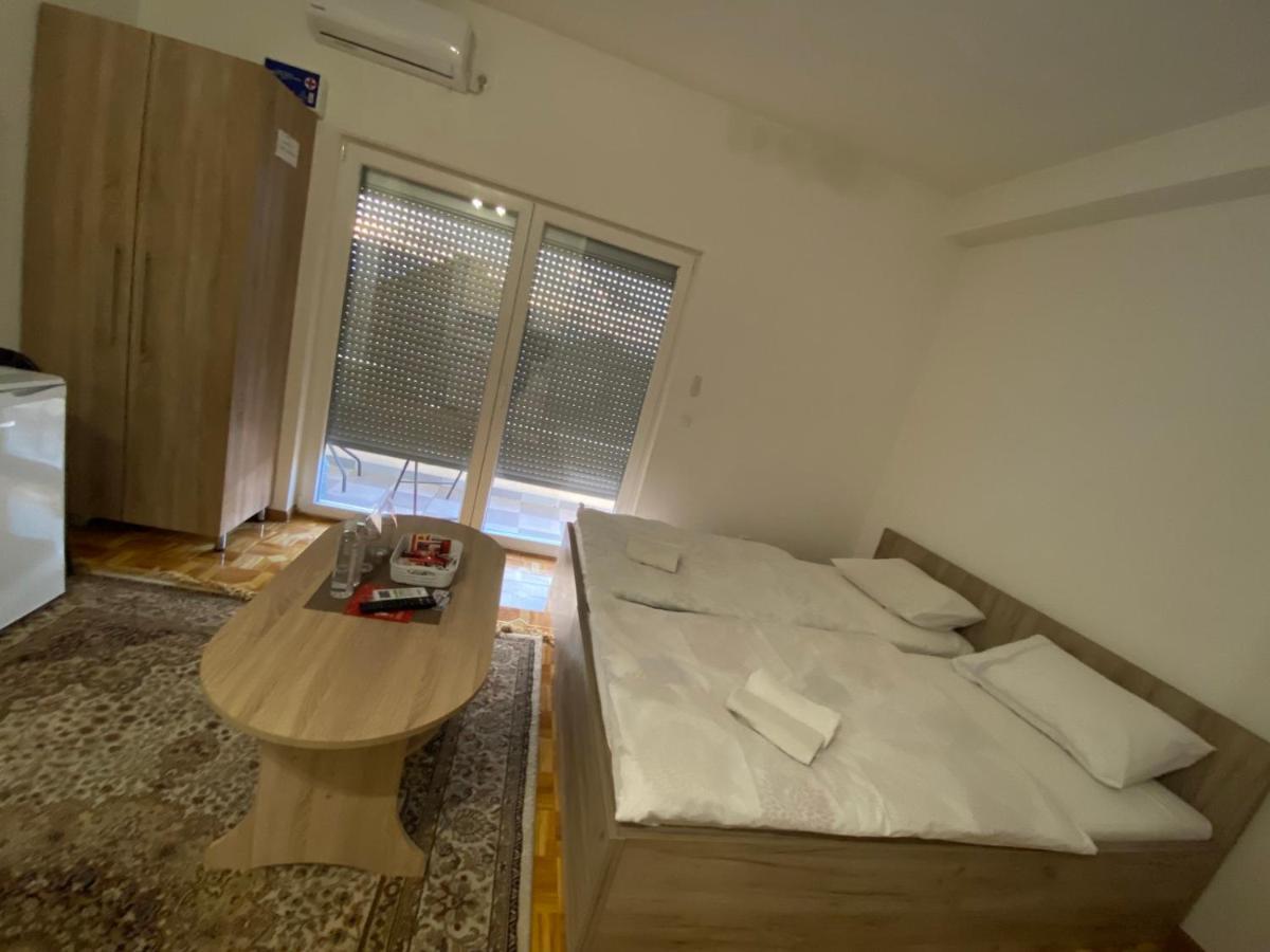 Apartmani Hadzic Zivinice エクステリア 写真