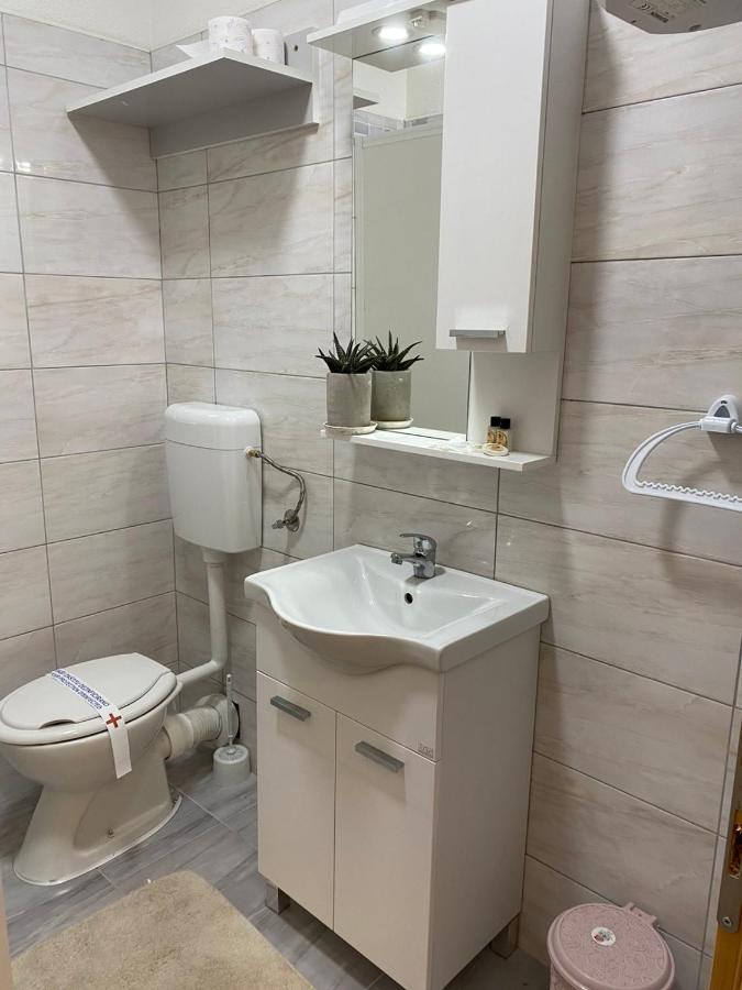 Apartmani Hadzic Zivinice エクステリア 写真