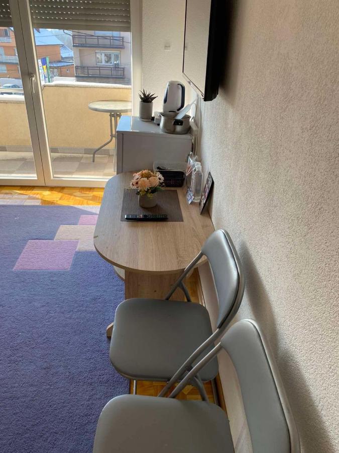 Apartmani Hadzic Zivinice エクステリア 写真