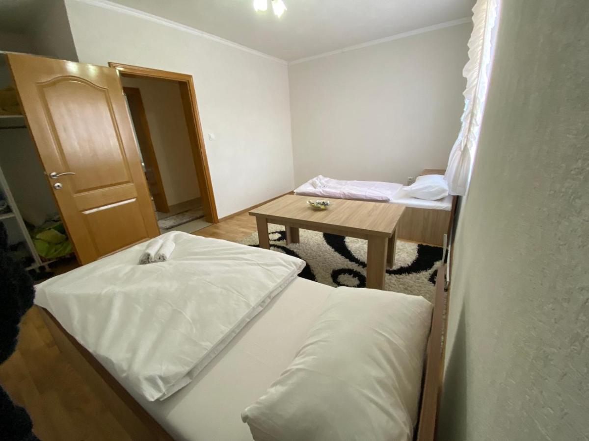 Apartmani Hadzic Zivinice エクステリア 写真