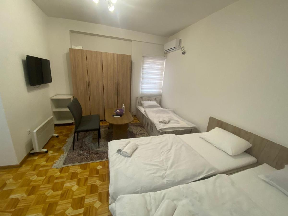 Apartmani Hadzic Zivinice エクステリア 写真