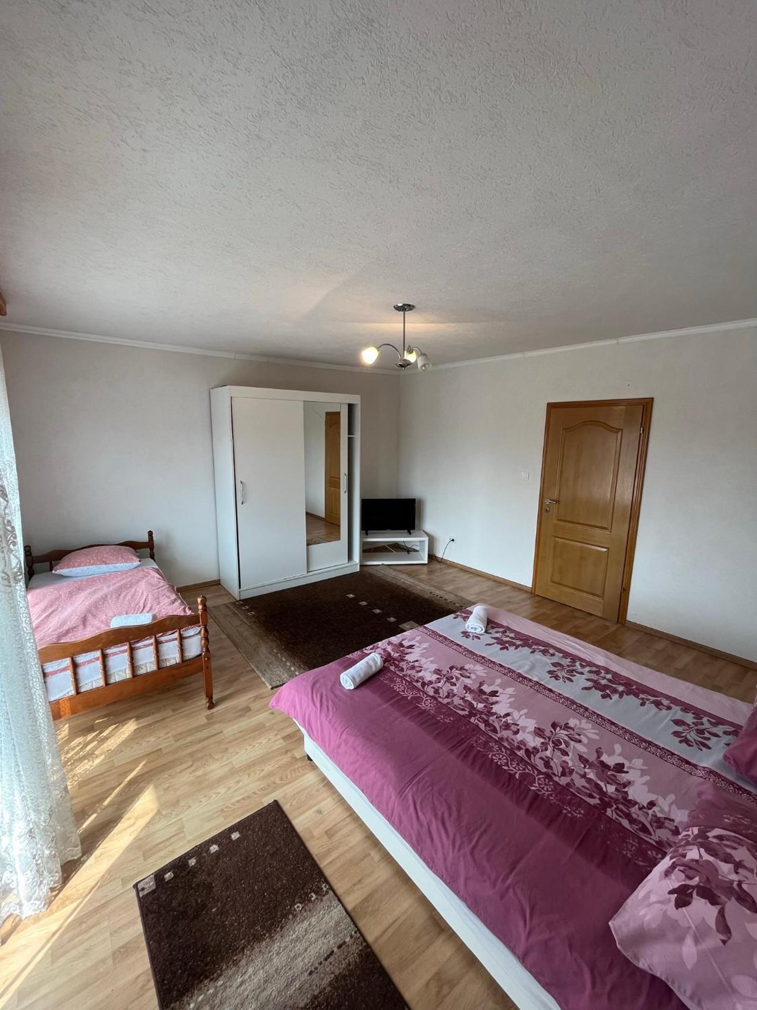 Apartmani Hadzic Zivinice エクステリア 写真