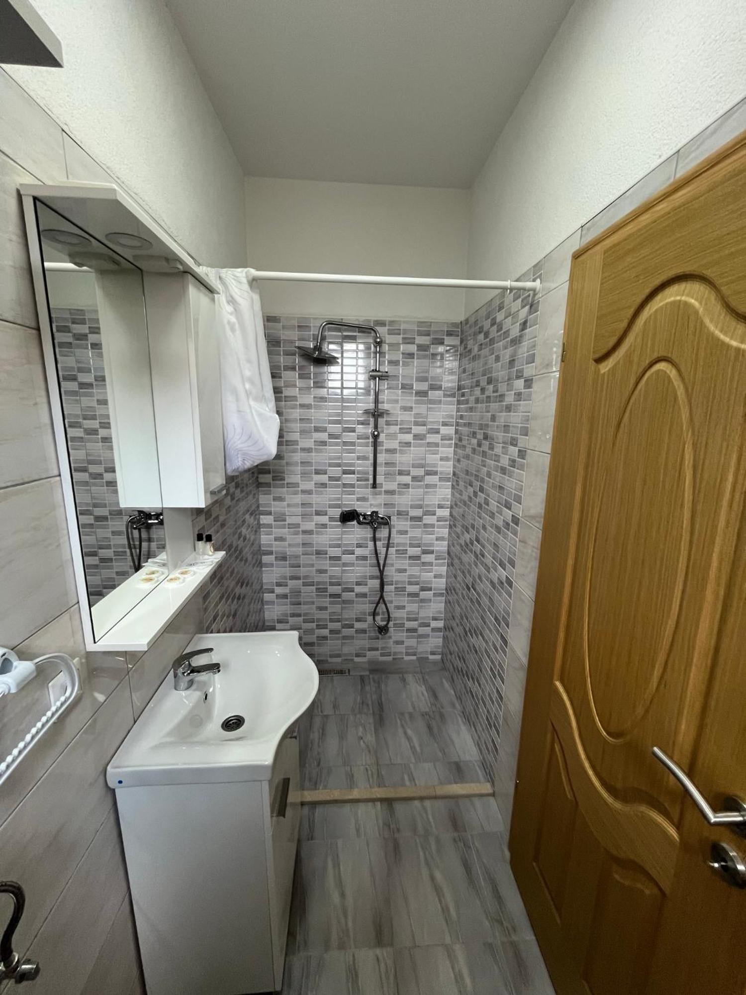 Apartmani Hadzic Zivinice エクステリア 写真