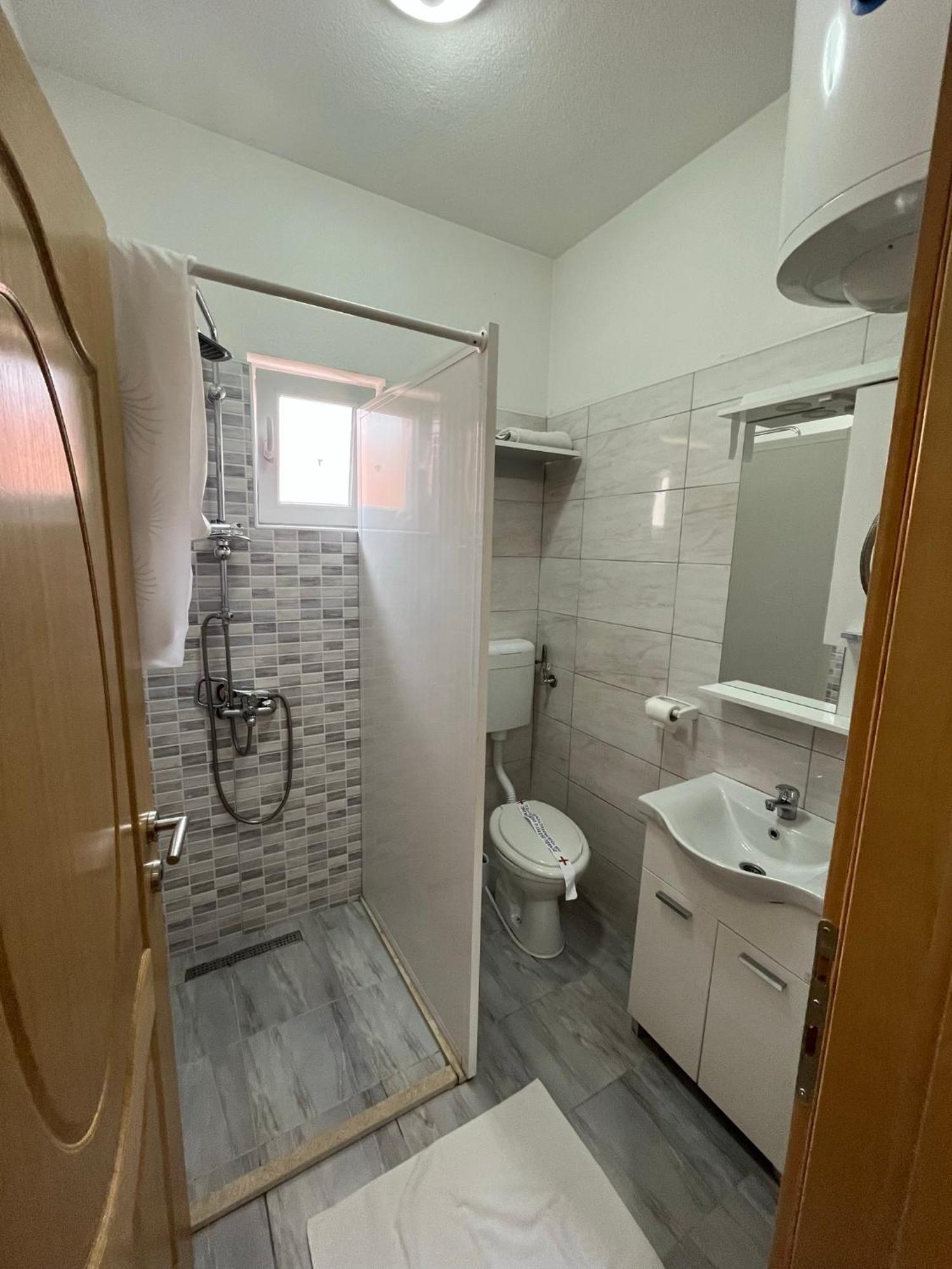 Apartmani Hadzic Zivinice エクステリア 写真