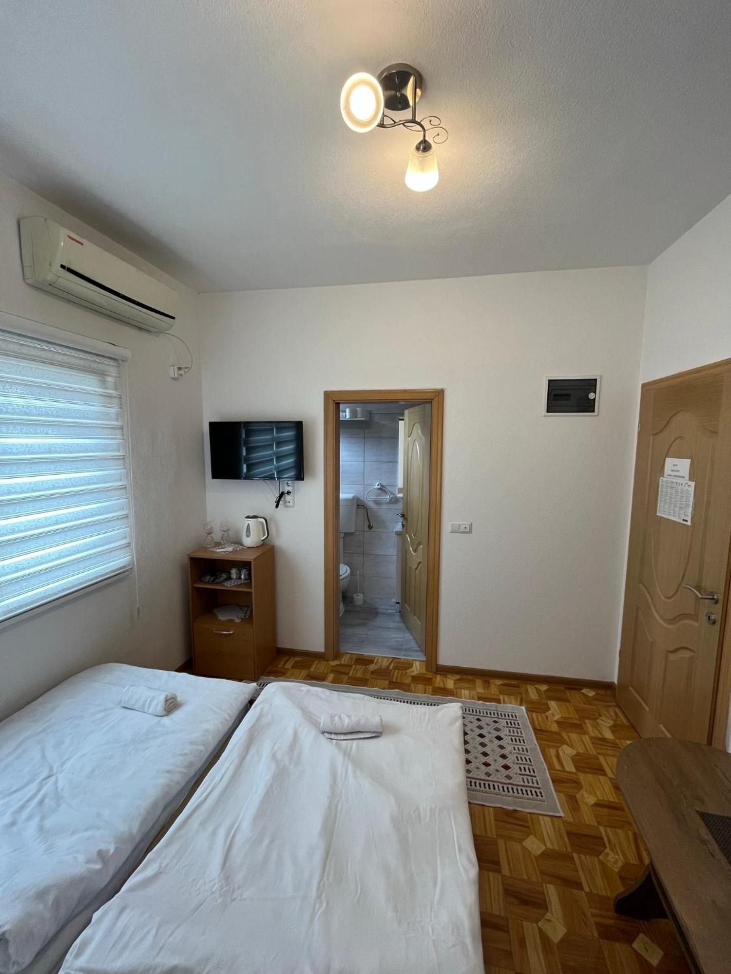 Apartmani Hadzic Zivinice エクステリア 写真