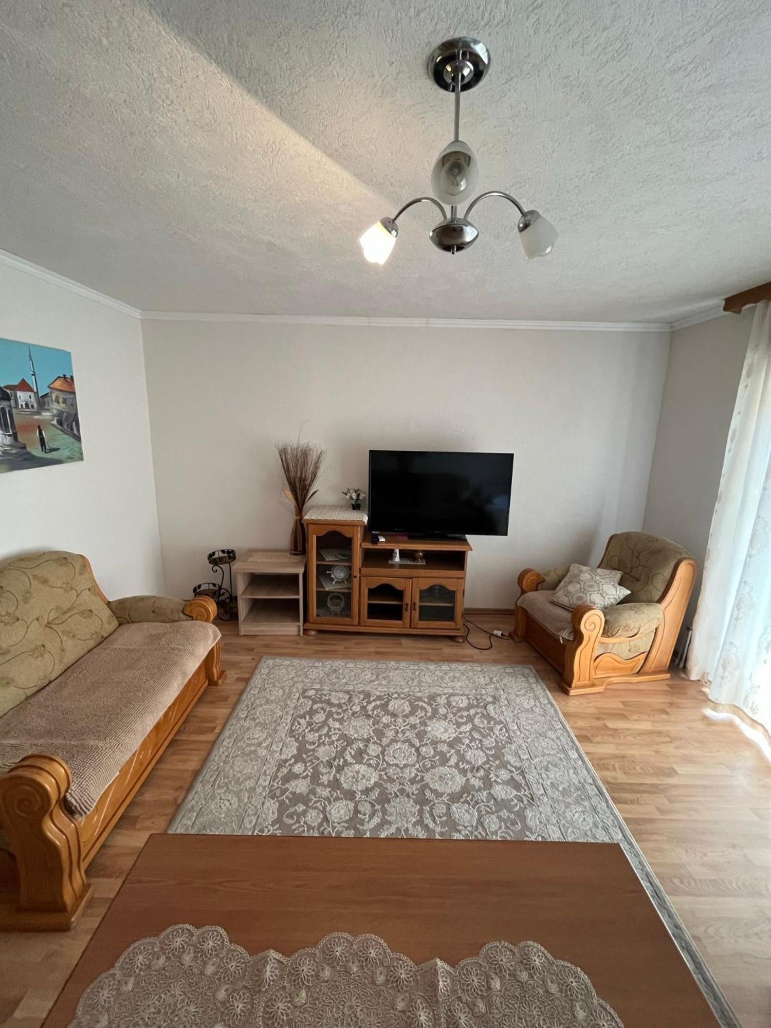 Apartmani Hadzic Zivinice エクステリア 写真